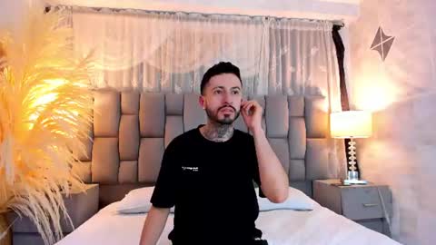 Snapshot of stevenandlaura_ chatting on July 23, 6:00 am stevenandlaura_ online show from July 23, 6:00 am