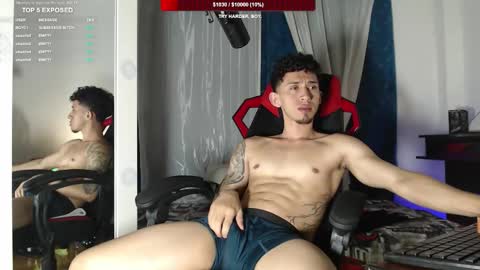 Snapshot of stevensex501 chatting on December 14, 3:45 am steven online show from December 14, 3:45 am