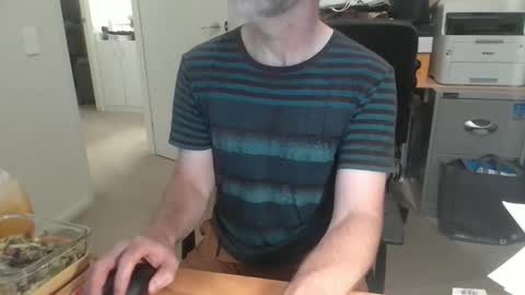 SteveTheTigerr online show from March 25, 3:56 am