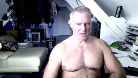 stevetwo online show from February 2, 12:26 pm