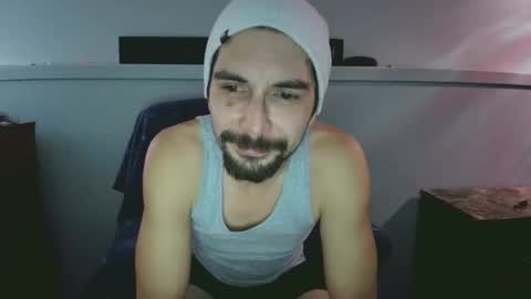 steviecombes01 online show from January 11, 10:59 pm