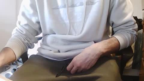 Chillguy online show from February 17, 8:04 pm