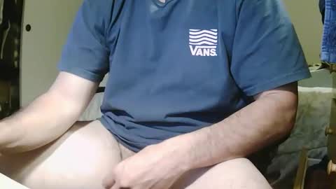 Snapshot of stevo69697 chatting on March 18, 5:10 am Chillguy online show from March 18, 5:10 am