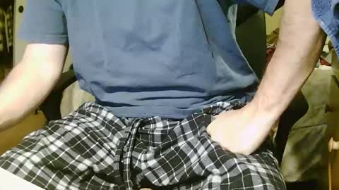 Snapshot of stevo69697 chatting on April 28, 5:01 am Chillguy online show from April 28, 5:01 am
