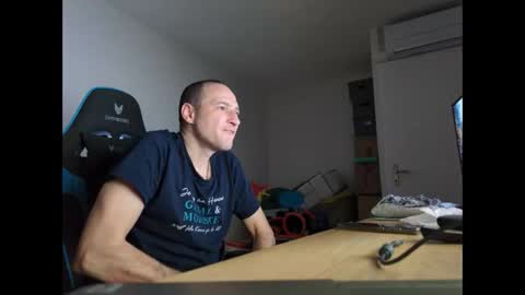 stickolive1 online show from February 18, 11:33 pm