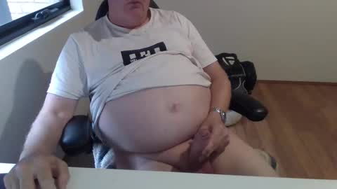 stiffyman55 online show from November 18, 5:01 am