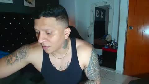 Snapshot of stily_santos_ chatting on October 18, 3:20 am stily online show from October 18, 3:20 am