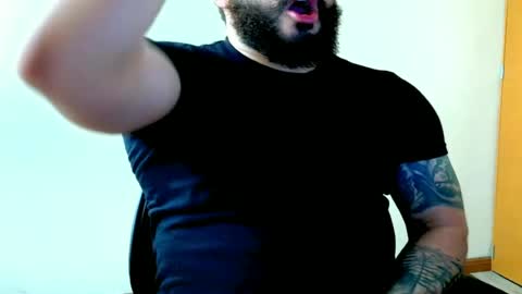 stiven253958 online show from April 11, 5:39 pm