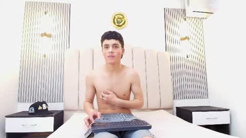stiven_cooper2 online show from June 11, 2:26 pm