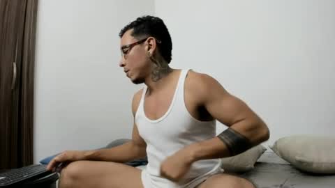 Snapshot of stiven_trainer chatting on June 25, 5:12 am stiven_trainer online show from June 25, 5:12 am