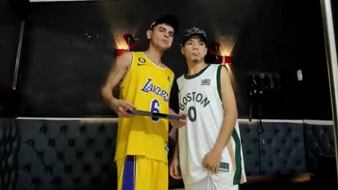 friends online show from November 23, 4:34 am