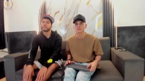 friends online show from February 5, 5:01 am