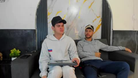 friends online show from February 27, 5:07 am