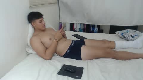 Snapshot of stivmike02 chatting on November 6, 8:21 pm Mike online show from November 6, 8:21 pm