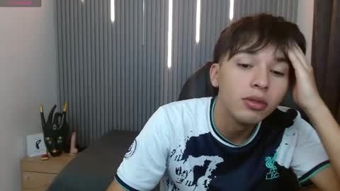 Snapshot of stiwentwink chatting on April 23, 3:14 pm Stiwen online show from April 23, 3:14 pm