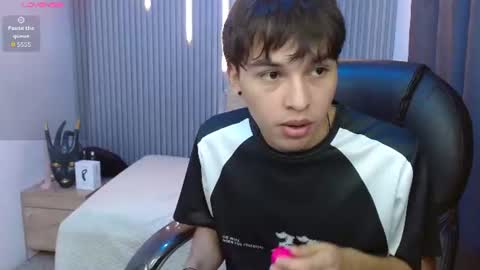Snapshot of stiwentwink chatting on July 15, 1:05 pm Stiwen online show from July 15, 1:05 pm