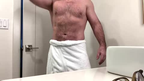 stlhotwifeguy online show from February 19, 11:57 pm