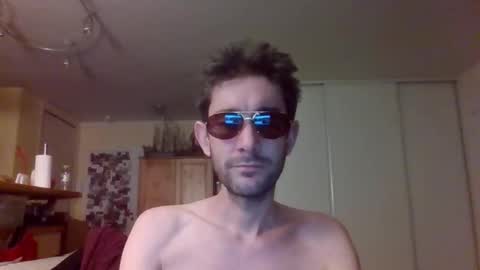 Julien9477 online show from October 26, 10:47 pm