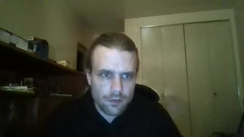 Snapshot of stockingsnfeet chatting on April 28, 1:37 am stockingsnfeet online show from April 28, 1:37 am