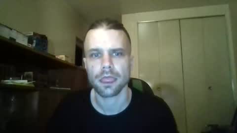 Snapshot of stockingsnfeet chatting on May 1, 3:00 am stockingsnfeet online show from May 1, 3:00 am