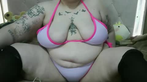 stonedbbw01 online show from February 6, 8:29 am