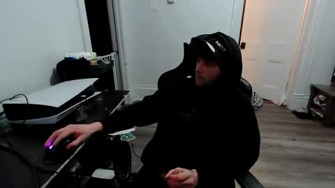 stonedpanda77 online show from March 6, 2:41 am