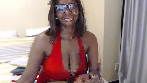 Snapshot of stonefruit76 chatting on July 16, 6:41 am stonefruit76 online show from July 16, 6:41 am