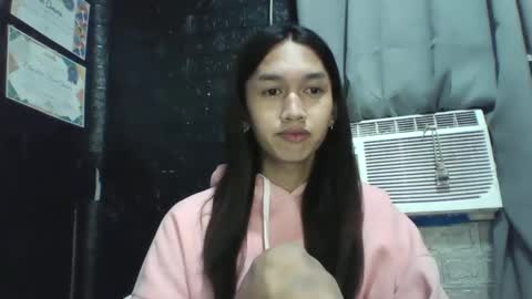 Snapshot of stonehard_sophia chatting on December 27, 12:07 am Cute Sophia online show from December 27, 12:07 am