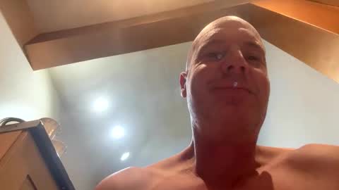 Snapshot of stoodley22 chatting on October 13, 4:45 am Stoodley22 online show from October 13, 4:45 am