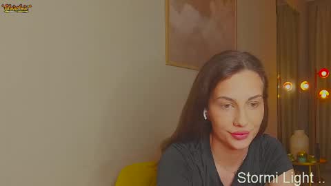 Snapshot of stormi_light chatting on May 3, 8:37 pm Stormi online show from May 3, 8:37 pm