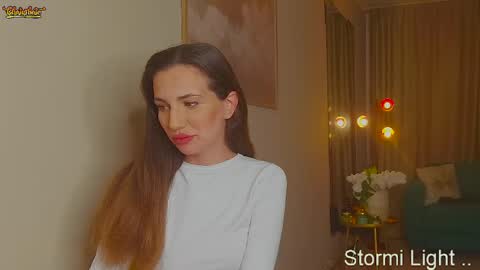Snapshot of stormi_light chatting on May 4, 8:05 pm Stormi online show from May 4, 8:05 pm
