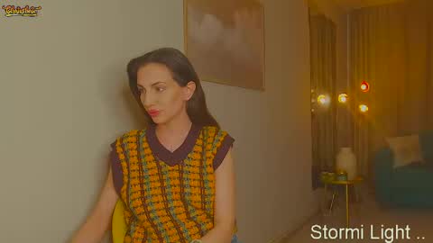 Snapshot of stormi_light chatting on May 10, 6:24 pm Stormi online show from May 10, 6:24 pm