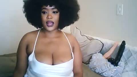 Snapshot of stormie955 chatting on March 4, 12:01 pm stormie955 online show from March 4, 12:01 pm