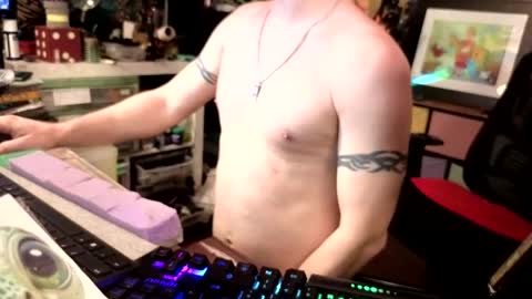 Str8 online show from April 12, 7:41 pm