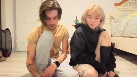 str8whiteboy21 online show from November 11, 8:09 pm