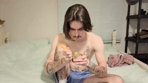 str8whiteboy21 online show from March 13, 5:03 am