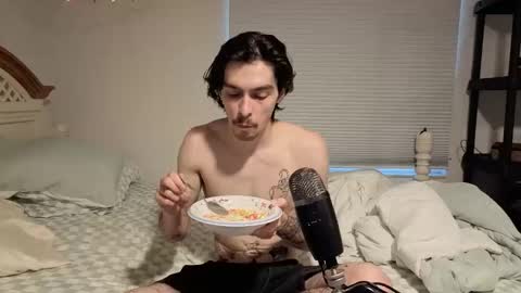 str8whiteboy21 online show from April 6, 12:17 pm