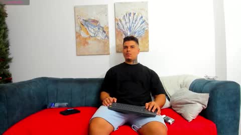 straight__friends online show from February 25, 4:16 pm