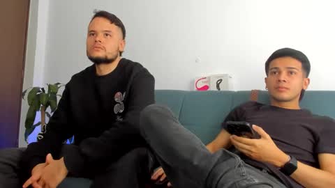 straight_boys_hornys online show from November 29, 8:23 pm