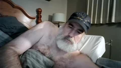 Straightbear4you online show from October 20, 10:16 am