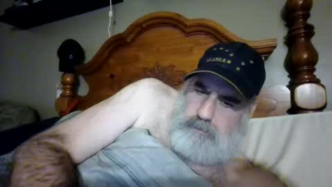 Straightbear4you online show from October 24, 12:45 pm