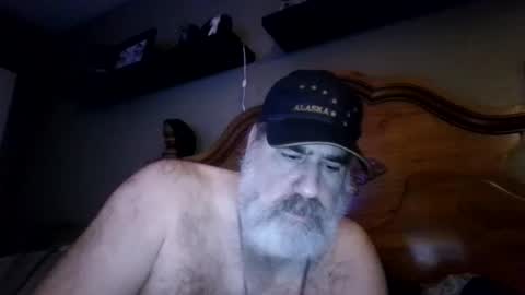 Straightbear4you online show from May 20, 9:04 am