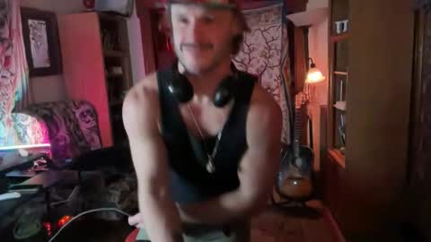 Cowboy Zuhly online show from December 14, 3:34 am