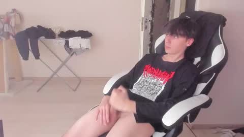 Ray online show from October 4, 12:36 pm