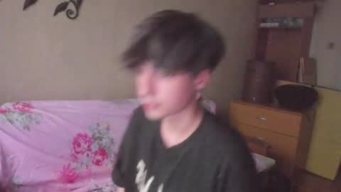 Snapshot of stralght_twinks chatting on June 14, 2:24 am Ray online show from June 14, 2:24 am
