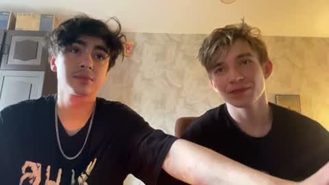 Snapshot of stralght_twinks chatting on June 26, 2:10 pm Ray online show from June 26, 2:10 pm