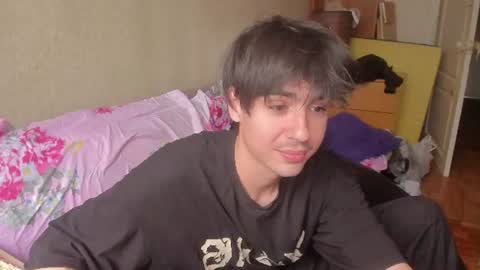 Snapshot of stralght_twinks chatting on June 27, 10:09 am Ray online show from June 27, 10:09 am