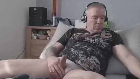 Stranger online show from April 7, 9:54 am