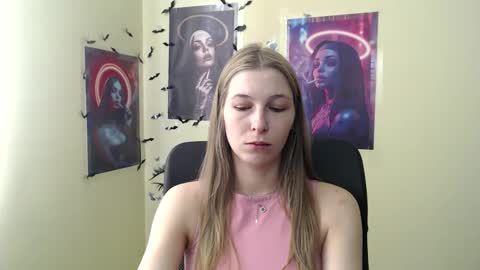 Amalia online show from April 3, 5:49 am