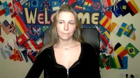 Snapshot of stranger_giirl chatting on June 19, 7:01 am Amalia online show from June 19, 7:01 am